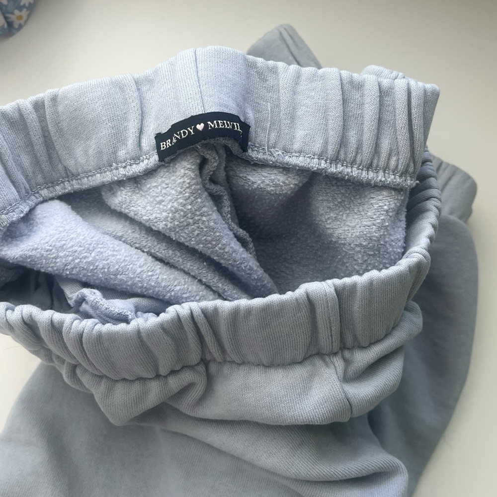 brandy melville rosa sweats